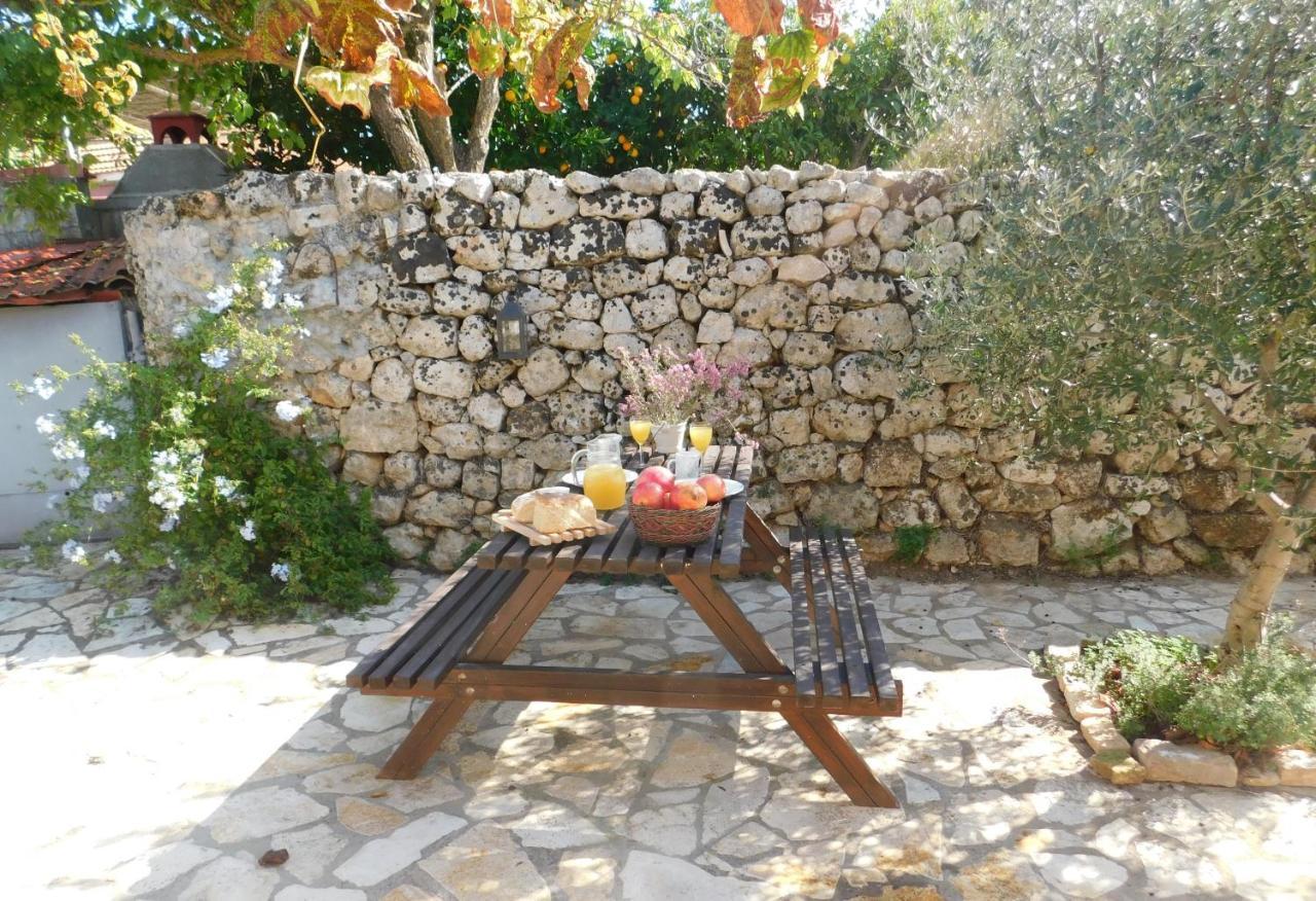 Adonino Residence-The House Of Pomegranates Lakíthra 外观 照片